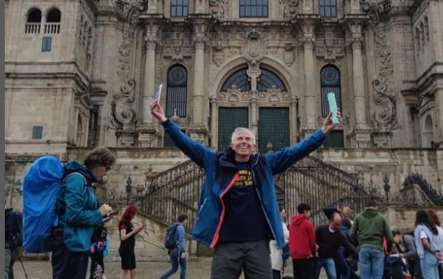 Garibaldense de 65 anos conclui Caminho de Santiago de Compostela após 24 dias de caminhada