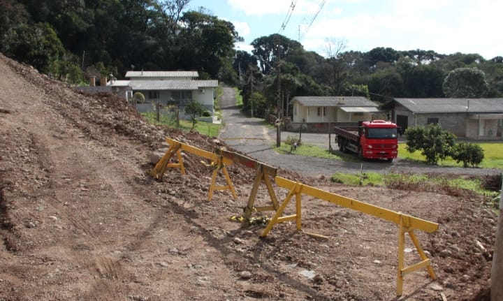 Fechamento de rua causa polêmica entre moradores na cidade de Garibaldi